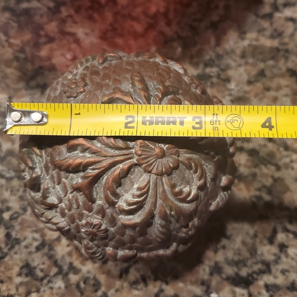 Artisian Deco Bowl with (3) Embossed Orb Balls - Set - Picture 6 of 11